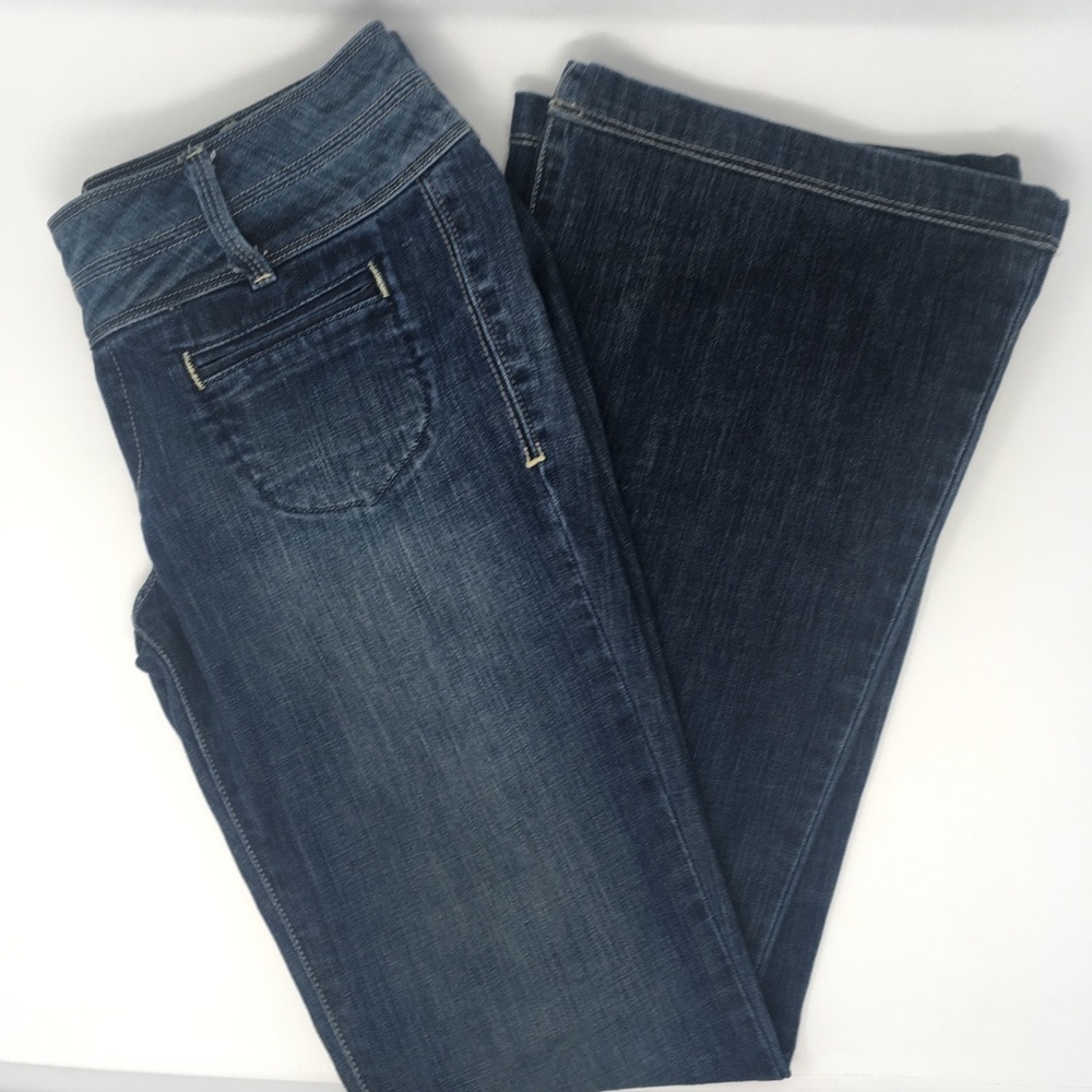SUPER DEAL!! Lucky Brand Flare Leg Dark Wash Jeans